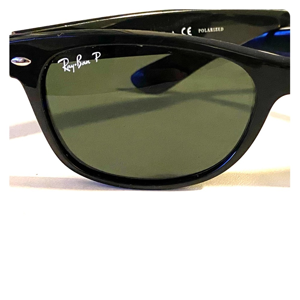 Polarized RayBan Wayfarer Sunglasses Like New